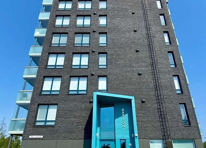 The River 31, Baritoni